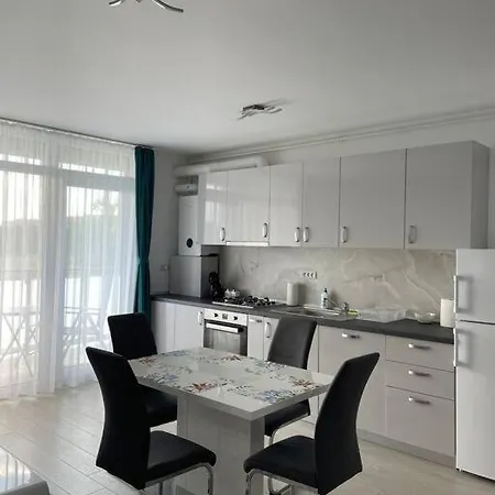 Rebreanu Lux דירה *